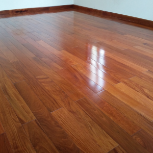 SÀN GỖ CĂM XE SOLID